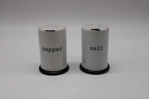 Vintage Distressed White w Black Salt & Pepper Shakers - Shabby Chic - 2.75" T - Imagen 1 de 5