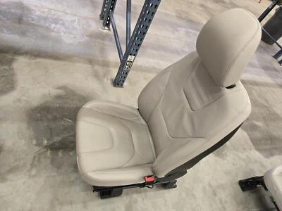 2015-2016 Ford Edge Front Seat (Bucket Air Bag) Leather/Heat/Cool/Memory/Pwr, RH Foto 1 de 4