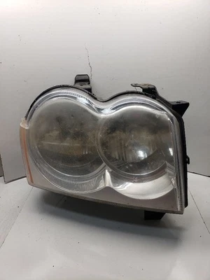 Faro derecho pasajero compatible con 05-07 Grand Cherokee 1384937 Foto 1 de 4