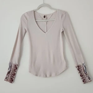 Free People Beige V Neck Textured Thermal With Tribal Print Buttoned Cuffs S - Picture 1 of 7