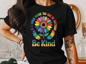 Camiseta Be Kind - Camiseta Mensaje Positivo Inspirador para Salud Mental y Bondad - Imagen 1 de 17