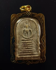 Colgante Phra Somdej Toh Wat Gedchaiyo Talismán Buda Tailandés Amuleto Oro Micrón - Imagen 1 de 2
