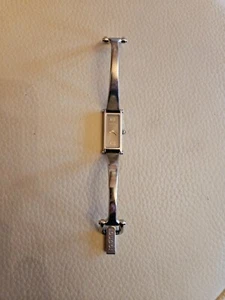 Ladies Gucci 1500L Bracelet Bangle Watch Genuine Sapphire Crown .. - Picture 1 of 11
