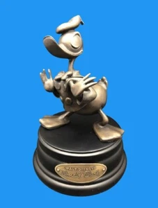 Extrem seltene Donald Duck Bronzefigur 70. Geburtstag. Ohne Box, ohne Echtheitszertifikat. - Bild 1 von 2