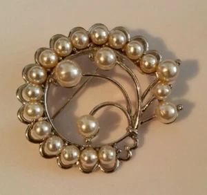 Vintage Silver Tone Pin Brooch With Faux Pearls - Picture 1 of 2