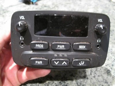 Oldsmobile Bravada 2002 02 climatización trasera y control de audio Foto 1 de 3