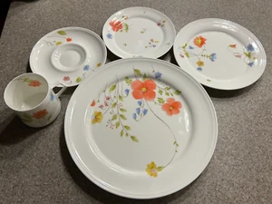5 Piece Place Setting Mikasa Just Flowers Floral Dinner Plate Bone China A4 182 - Picture 1 of 10