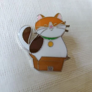 Big Hero 6 Cat Mochi In Box Individual Pin Disney Park Trading Pins ~ Brand New - Picture 1 of 1