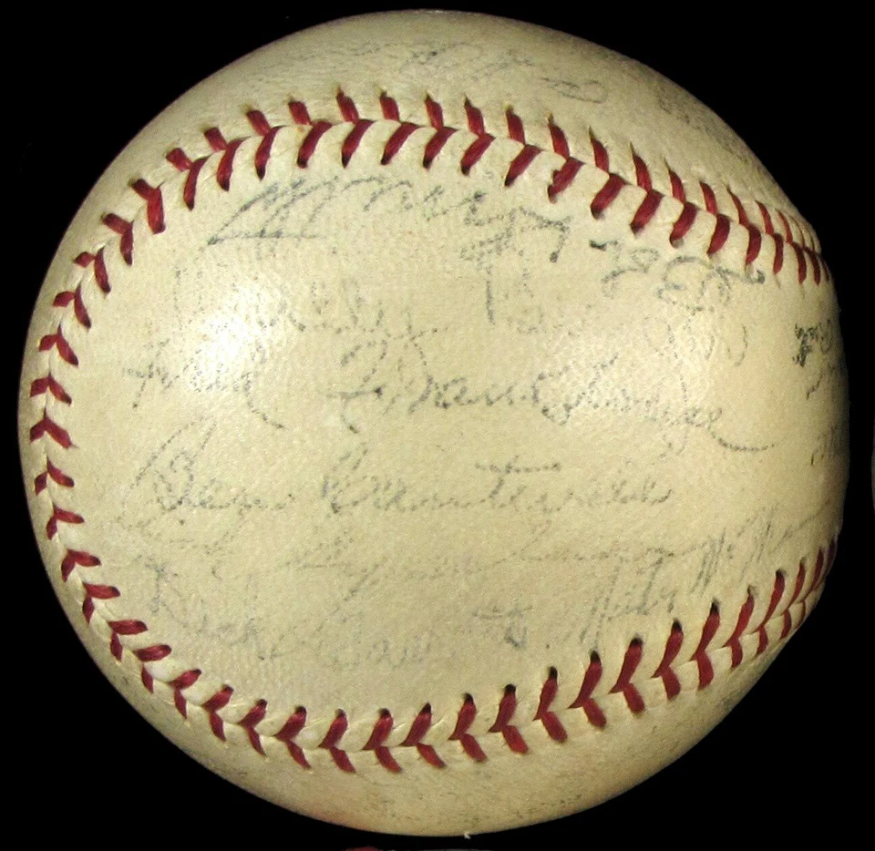 EXTREMELY RARE! 1934 Braves Team Signed Baseball Wally Berger Hank Gowdy JSA LOA - Image 1 of 4