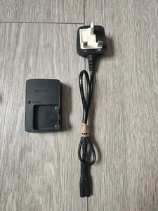 GENUINE SONY DIGITAL CAMERA BATTERY CHARGER FOR N TYPE BATTERIES MODEL BC-CSNB - Picture 1 of 4