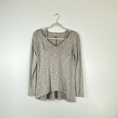 Juicy Couture Size X Small Beige V Neck Blouse Long Sleeve Moonrock White Shirt - Image 1 of 4