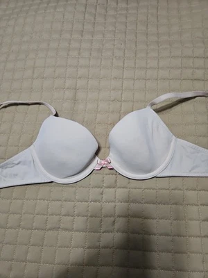 Sujetador camiseta Xhilaration 34A Foto 1 de 4