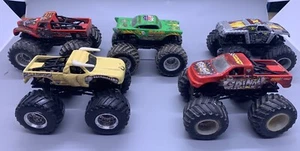 Hot Wheels Monster Jam Lote de 5 Avenger MaxD Bull Dozer Grinder 1:64 Diecast - Imagen 1 de 23