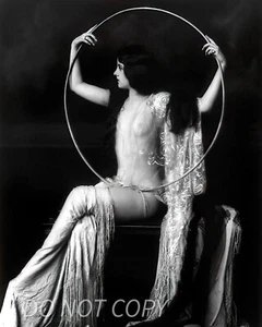 Vintage 1920s - Ziegfeld Follies - Flapper Girl - 8X10 PUBLICITY PHOTO - Picture 1 of 3