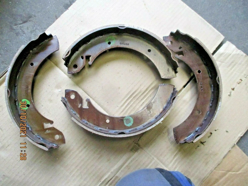 Juego de pastillas de freno traseras para Ford Granada Torneo Limusina 254 mm x 57 mm NUEVO  - Imagen 1 de 4