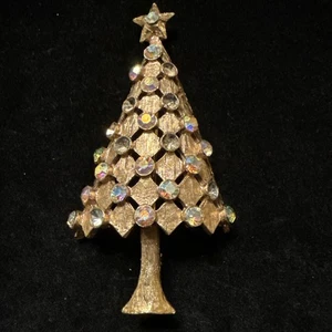MYLU Vintage Christmas Tree Brooch *Flawed Read Description. (Lot# 506) - Picture 1 of 7