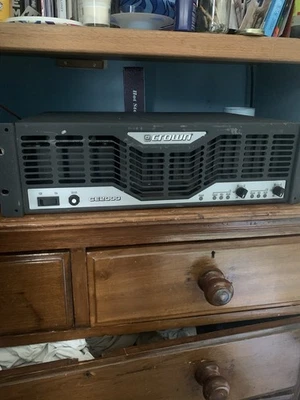 CROWN CE 2000 POWER AMPLIFIER STEREO/BRIDGE MONO - Image 1 of 4