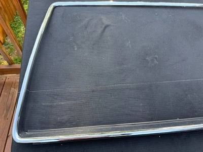 1991 Cadillac Fleetwood 60 motoristas traseiros especiais acabamento externo cromado lateral - Imagem 1 de 4