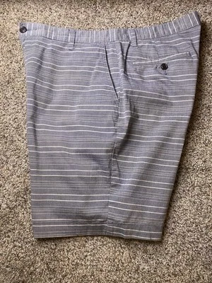 Pantalones cortos Dockers a rayas grises y blancos para hombre nuevos sin etiquetas talla 33” Foto 1 de 3