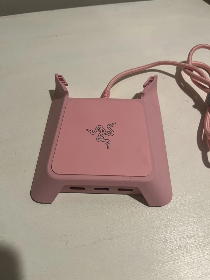 雷蛇 RC21-0119 V1 第 1 代 USB 3.0 基站 Chroma 仅粉色底座 — 第 1/3 张图片