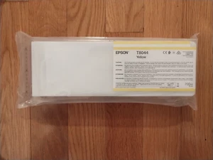 2022 GENUINE EPSON T8044 YELLOW INK SURECOLOR SC-P9000 8000 7000 6000 SEALED - Picture 1 of 1