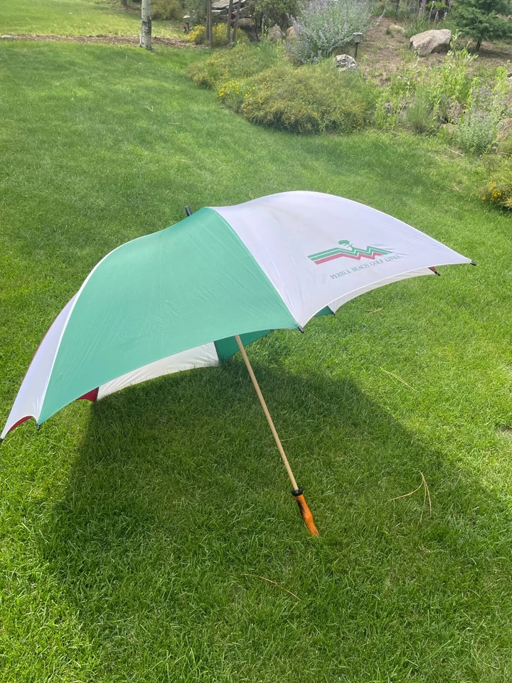 Paraguas de golf vintage de 56" con eslabones de golf Pebble Beach Foto 1 de 4