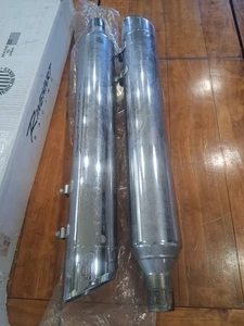 2016 HARLEY ROAD KING STREET GLIDE  Slip on mufflers 64900946 - Picture 1 of 8