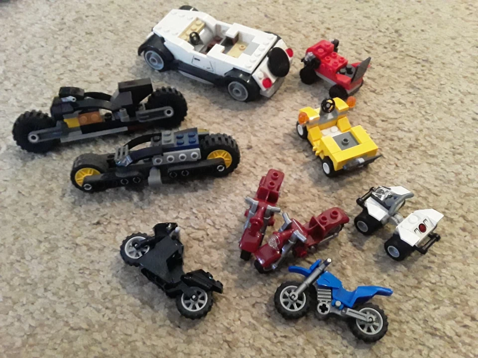 Lot x10 Lego City DC Motorcycles Vehicle Wheels Green 6117841 Black 6150542 - Image 1 of 1