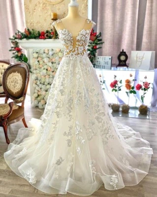 Bohemian V Neck Wedding Dresses Sleeveless Lace Appliques Bridal Gowns - Image 1 of 4