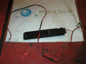 Botón de encendido y placa sensor IR Toshiba modelo 49L621U - Imagen 1 de 2