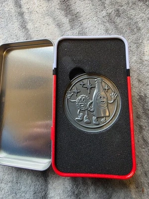 Fallout 4 76 New Vegas Nuka Cola Cappy Bottle Coin Mini Fridge Tin Box Brand New - Image 1 of 2