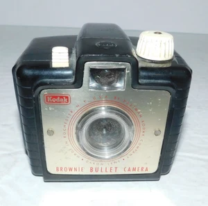 VINTAGE EASTMAN KODAK BROWNIE BULLET CAMERA - Picture 1 of 8