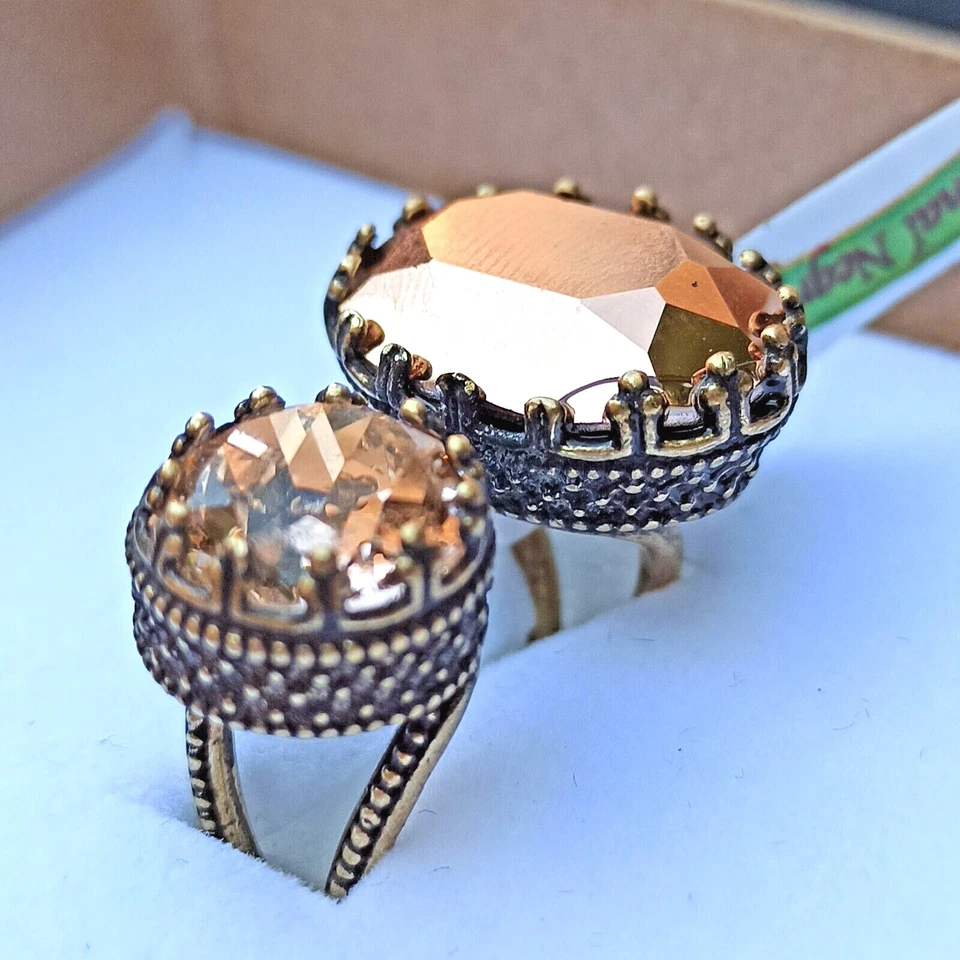 Anillo Michal Negrin Corona Superior Abierta Cristales Bronce y Melocotón Grande Victoriano Nuevo  Foto 1 de 4