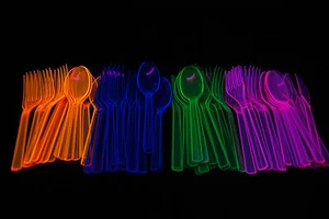 DirectGlow Neon forchette posate reattive luce nera cucchiai coltelli bambini festa incandescente - Foto 1 di 6
