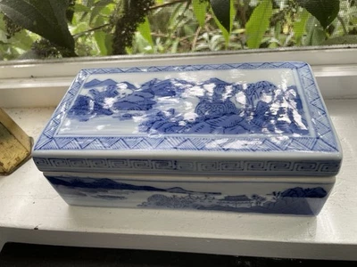 Caixa retangular de porcelana chinesa exportação com tampa azul e branco - Imagem 1 de 4
