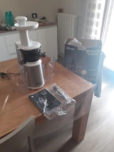 Centrifuga estrattore di succo a freddo Ariston Hotpoint - Foto 1 di 5