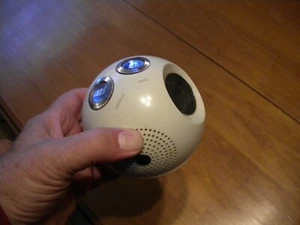 Vintage Panasonic Panapet Model R-70 Portable AM Radio Round Orb White works - Picture 1 of 3