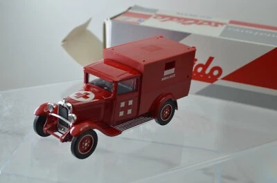 VÉHICULE POMPIERS SOLIDO SERIE HACHETTE CITROEN C4 AMBULANCE - Photo 1/4