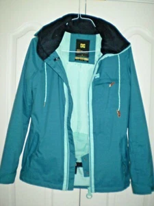 DC Women Ski Jacket Green Hooded Water Proof 10K Small - Excellent Cond. - Picture 1 of 3