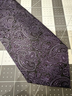 Corbata CHAPS Púrpura Hombre Paisley 100% Seda 3.5" x 58" Foto 1 de 3