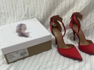 Tacones Jessica Simpson rojos satinados - talla 7 - punta puntiaguda con lazo de gran tamaño Foto 1 de 2
