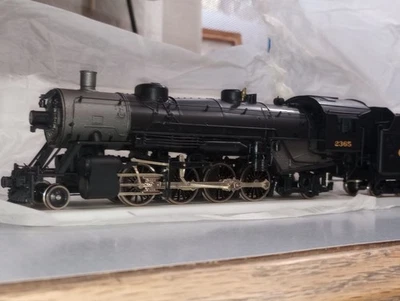 HO Scale Athearn 2-8-2 Locomotive - Image 1 of 4