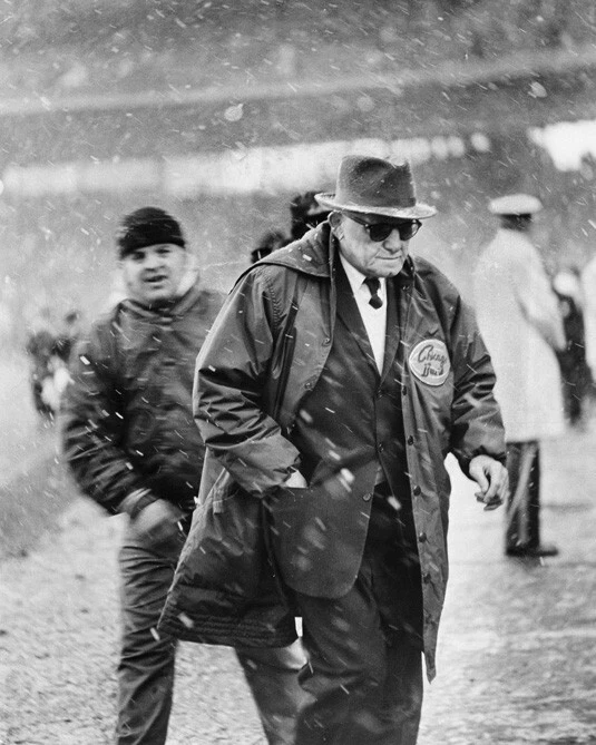 Chicago Bears GEORGE HALAS Glossy 8x10 Photo Snowfall Print - Image 1 of 1