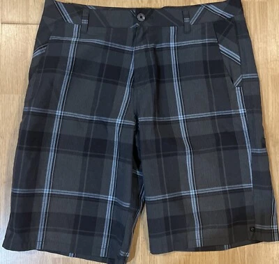 Pantalones cortos a cuadros negros y grises RIP CURL talla 36 para hombre Foto 1 de 4