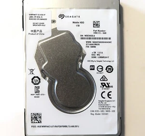 Seagate ST1000LM035 1RK172-568 WU SBM3 China (WDE9) 2.5" 1000GB SATA 12MAR2017 - Imagen 1 de 1