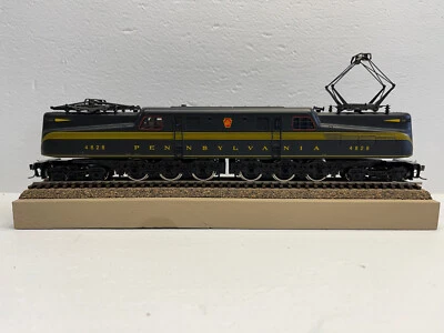Escala HO PRR GG-1 #4828 DCC e som com acopladores Kadee. Lindo! - Imagem 1 de 4