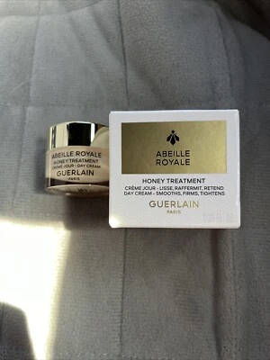 Crema de día tratamiento miel Guerlain Abeille Royale 7 ml/,23 oz nueva en caja Foto 1 de 4