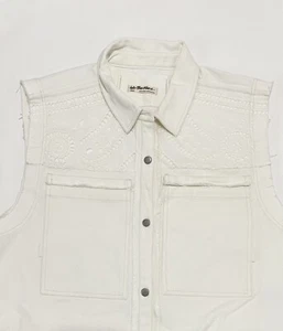 $228 FREE PEOPLE Eyelet Embroidered Raw Trim Denim Sleeveless Jacket S Ivory - Picture 1 of 15