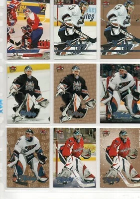 NHL Trading Cards---Olaf Kölzig Sammlung - 300 Karten in Hüllen und Sammelordner - Bild 1 von 4