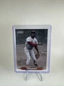 2024 Topps Stadium Club - #202 Bob Gibson - St Louis Cardinals - Picture 1 of 3